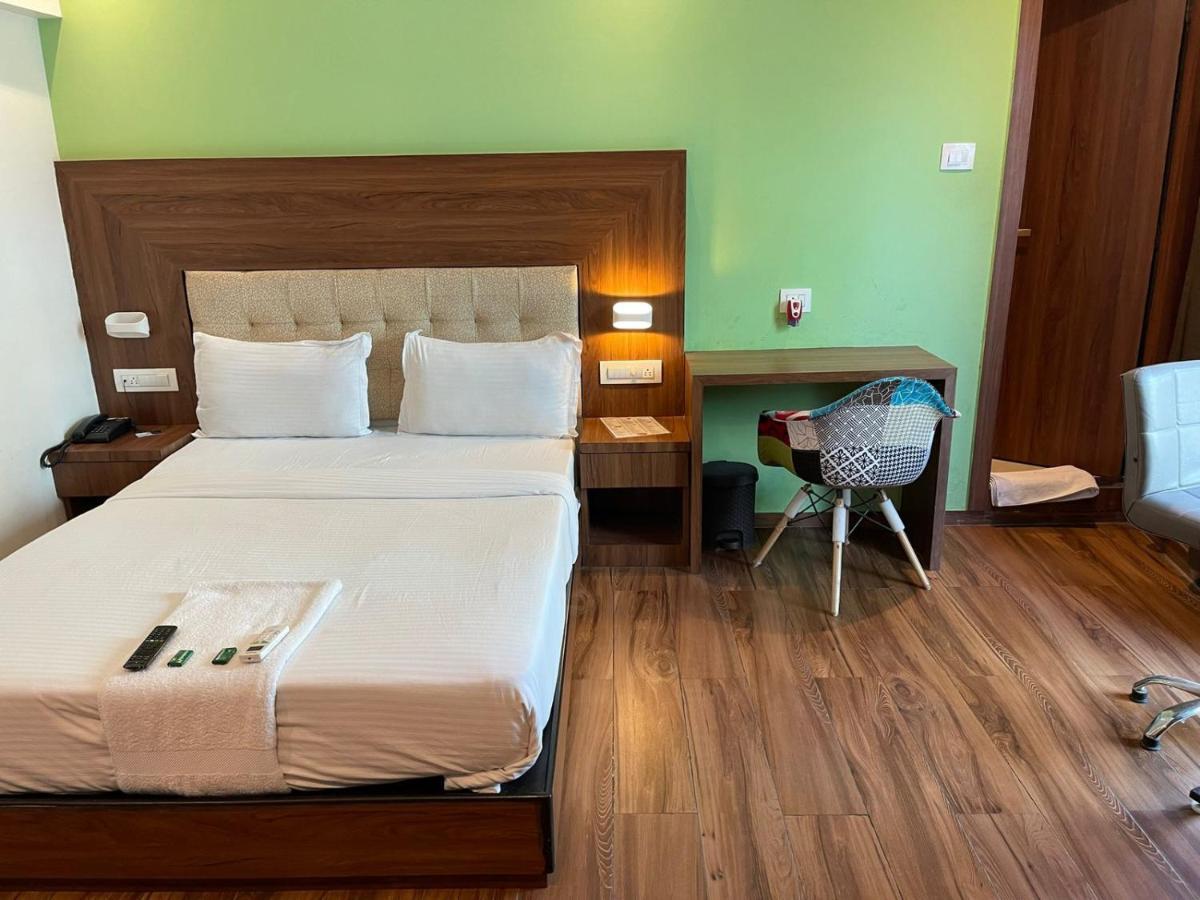 Hotel Byaris International By Bizzgrow Hotels Bombay Eksteriør billede